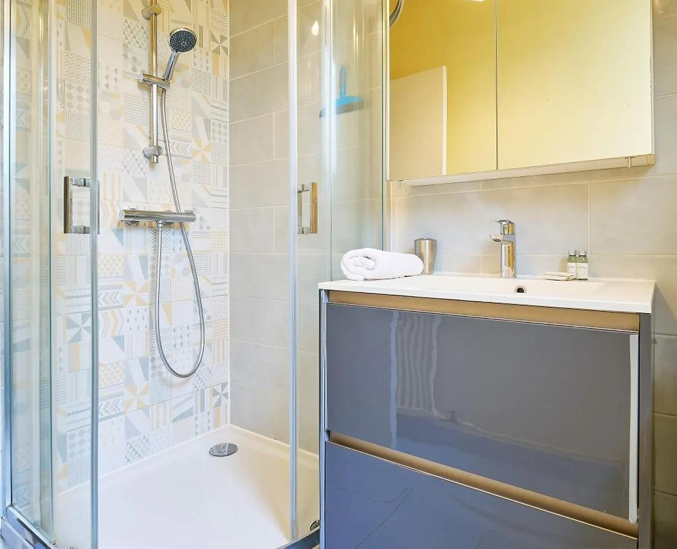 Colombier - Appartement 2 Chambres - Proche Gare 雷恩 法国